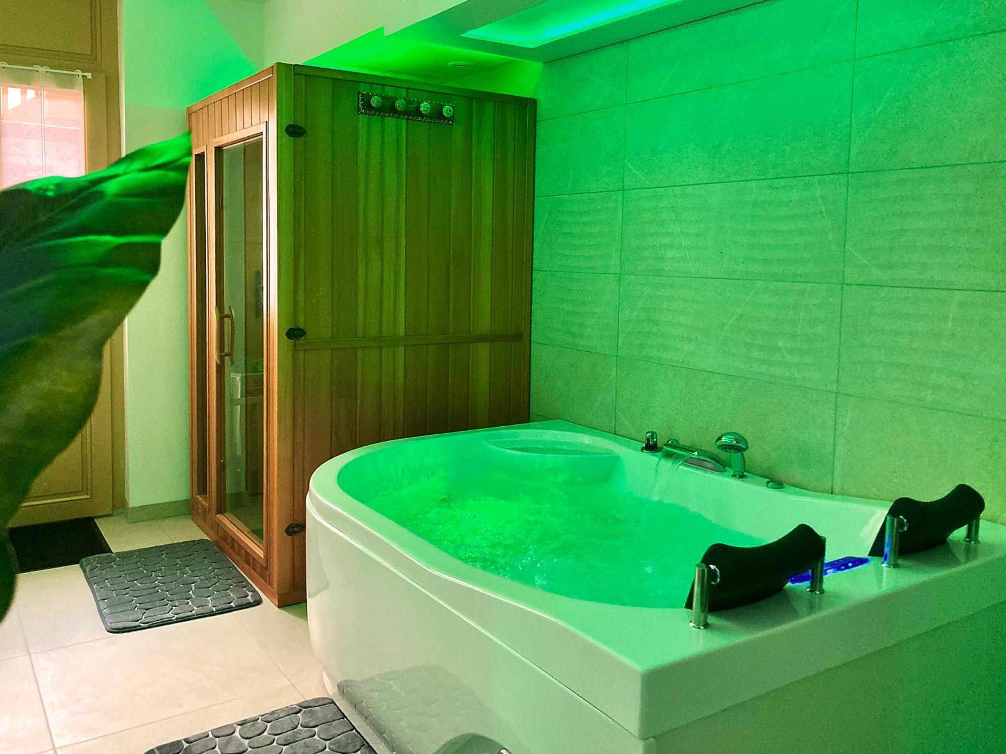 La Bulle De La Cathedrale - Spa - Sauna - Hammam Труа Экстерьер фото